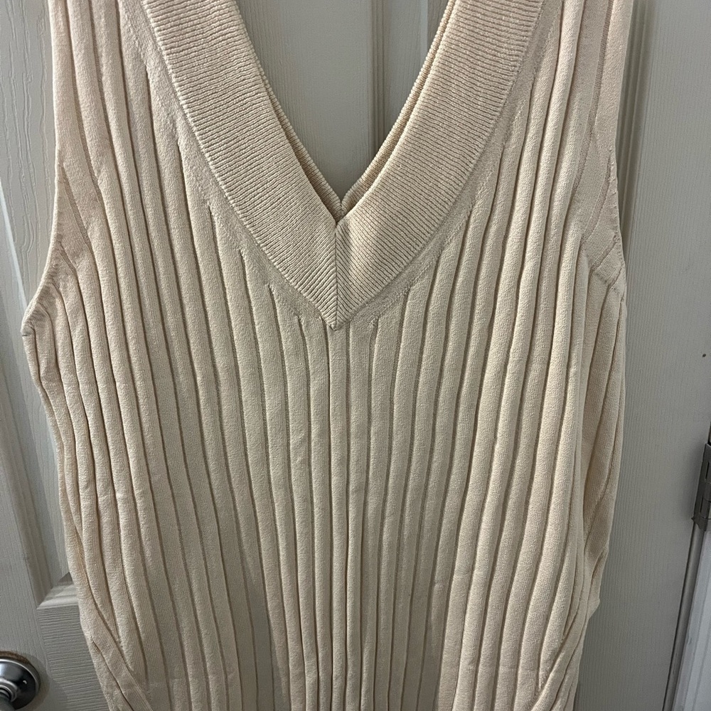 H&M Cream V-Neck Sweater